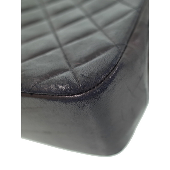 Chanel Matelasse Chain Shoulder Bag - Picture 4 of 9